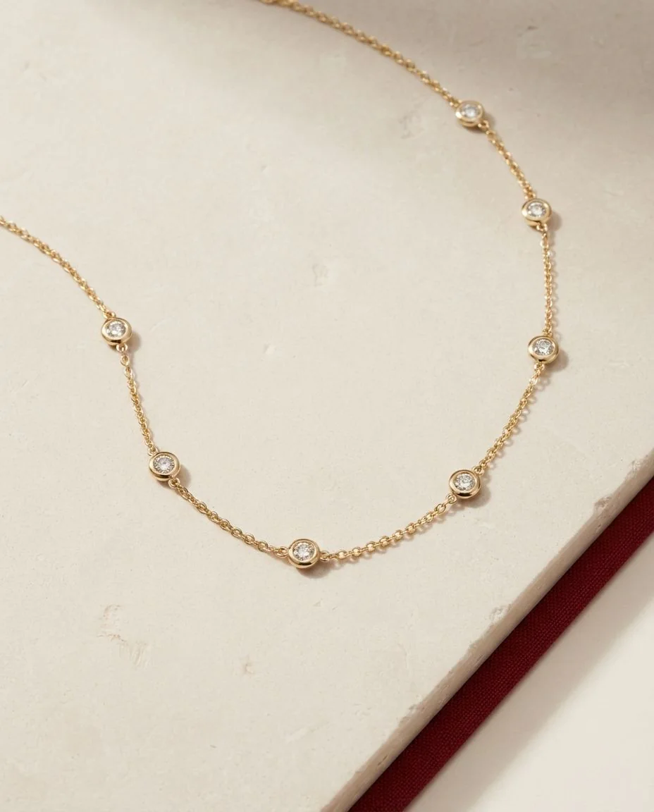 Collier 18 Karat Gelbgold · drapiert