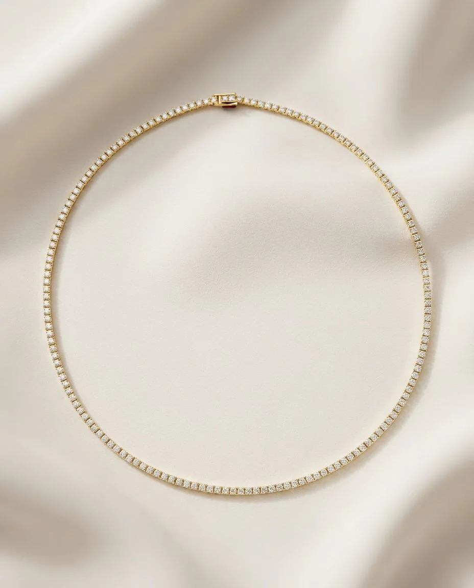Collier 18 Karat Gelbgold · drapiert