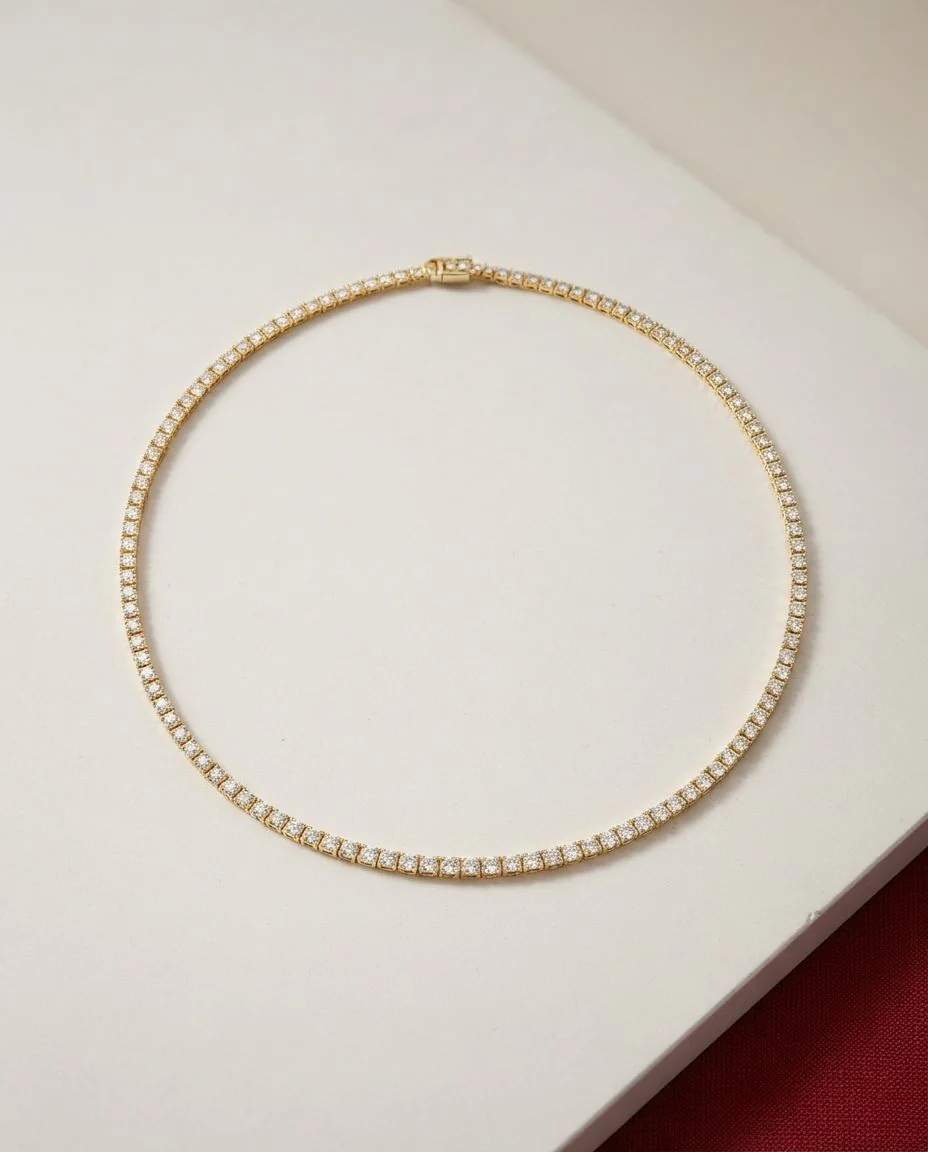 Collier 18 Karat Gelbgold · drapiert