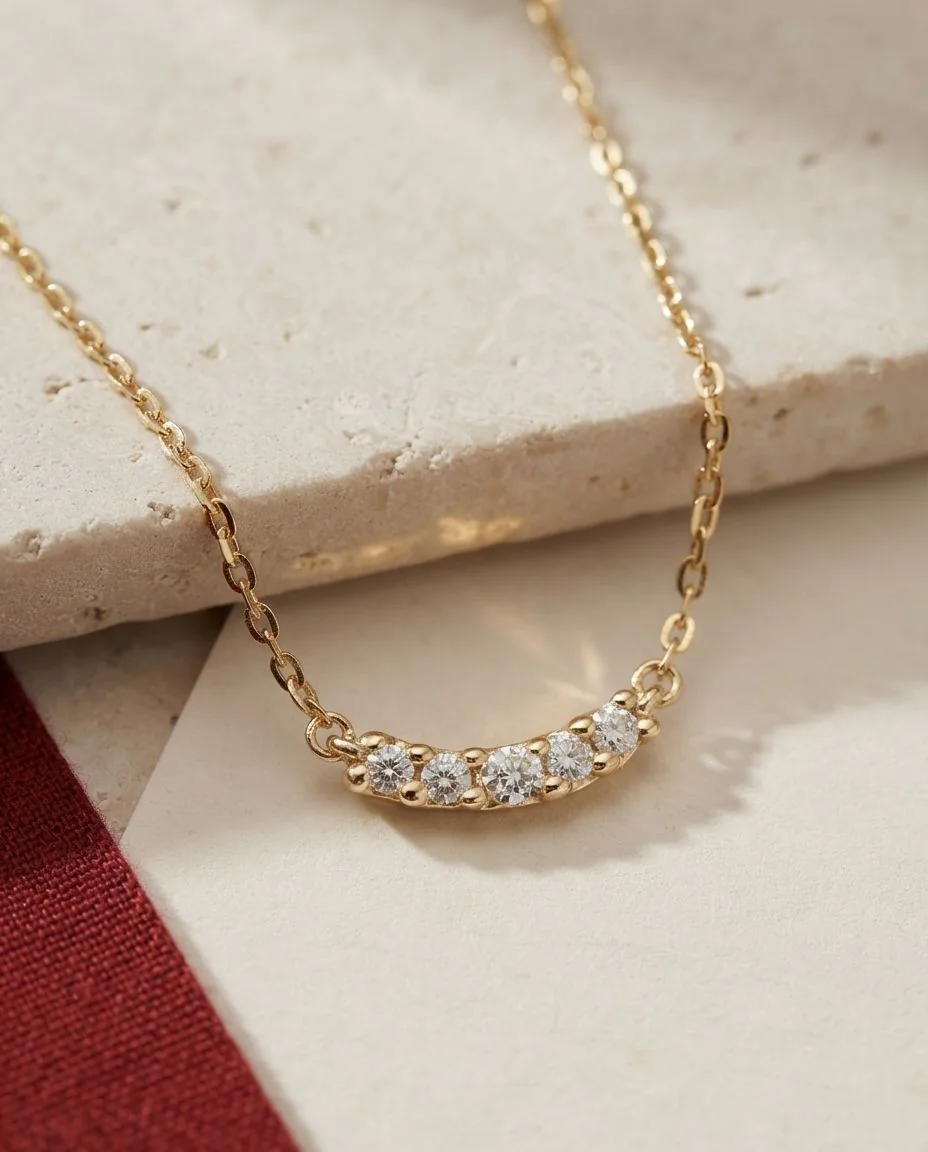 Collier 18 Karat Gelbgold, mit ZÖ 42 cm · drapiert