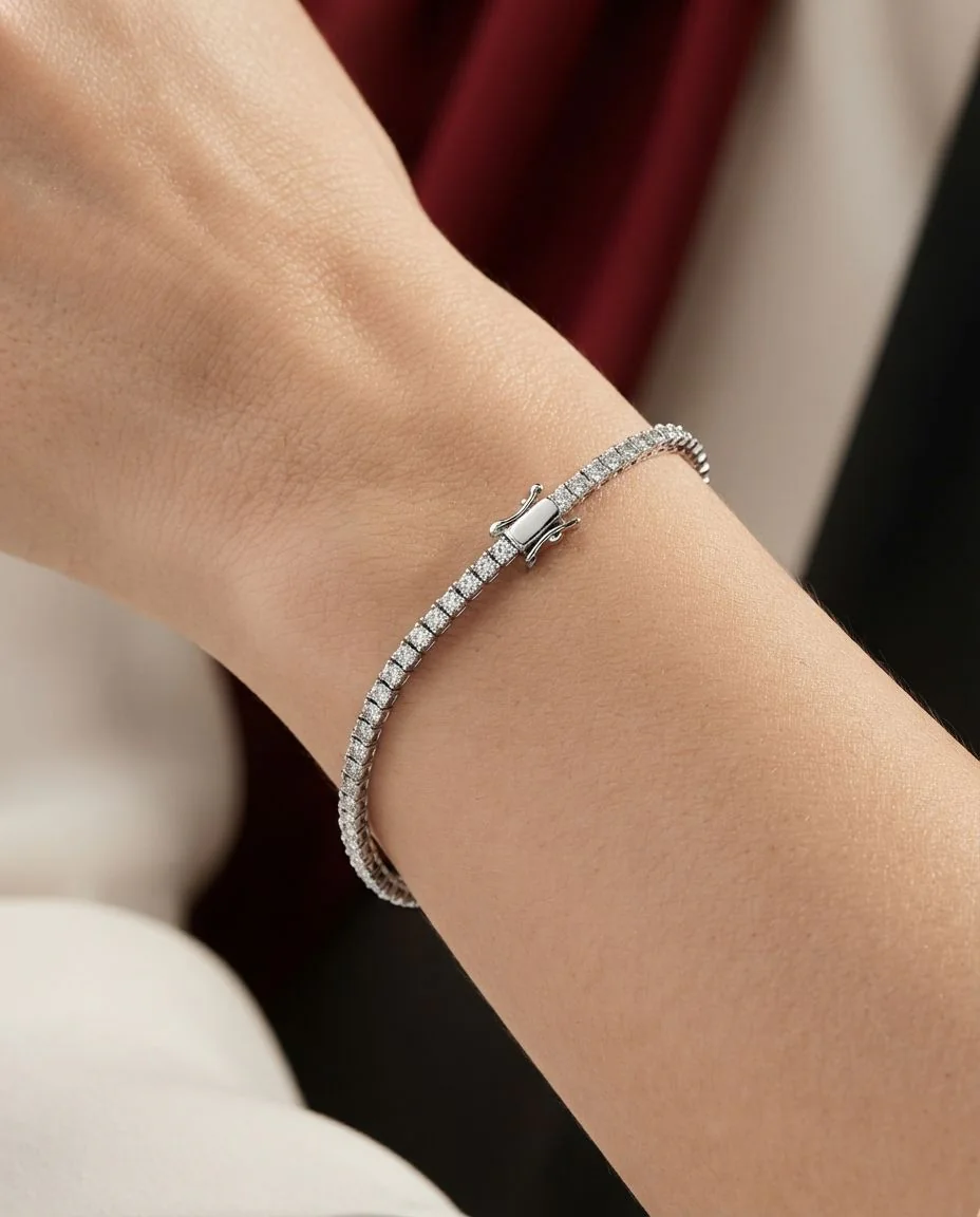 Armband 4er-Krappe 18 Karat Weißgold · getragen