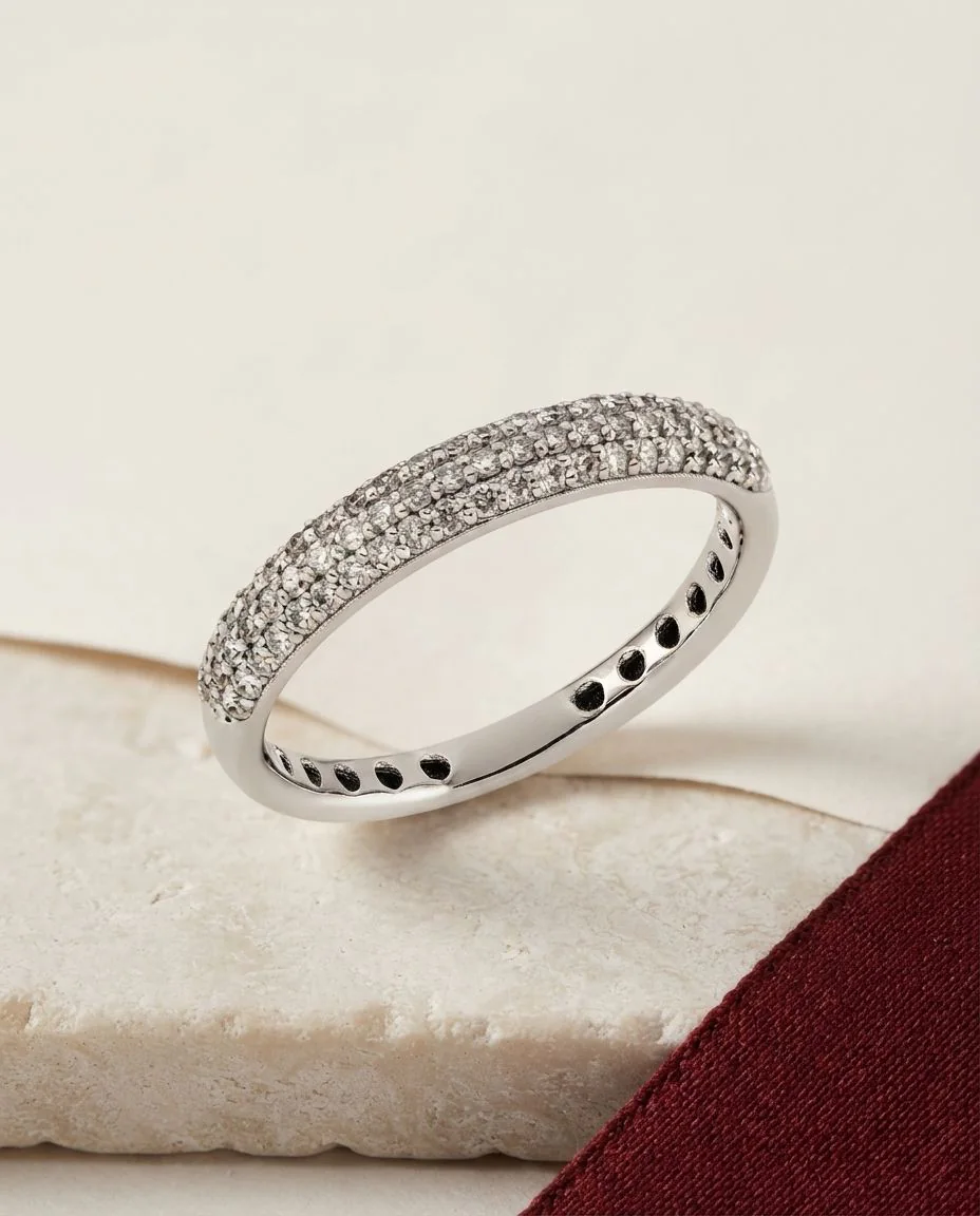 Ring 14 Karat Weißgold · drapiert