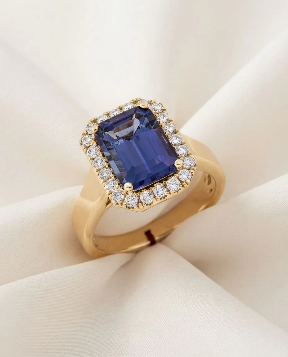 Ring 18 Karat Gelbgold · drapiert