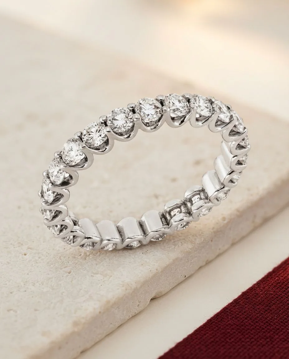 Ring 14 Karat Weißgold · drapiert