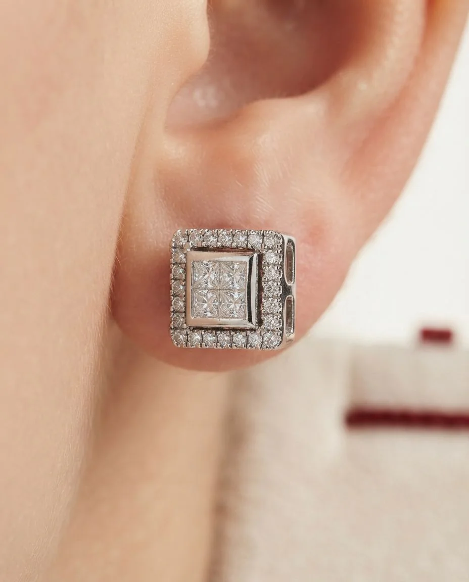 Ohrstecker 14 Karat Weißgold · getragen