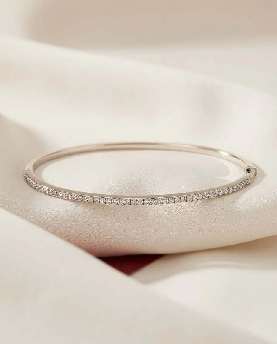 Armreif 18 Karat Weißgold · drapiert