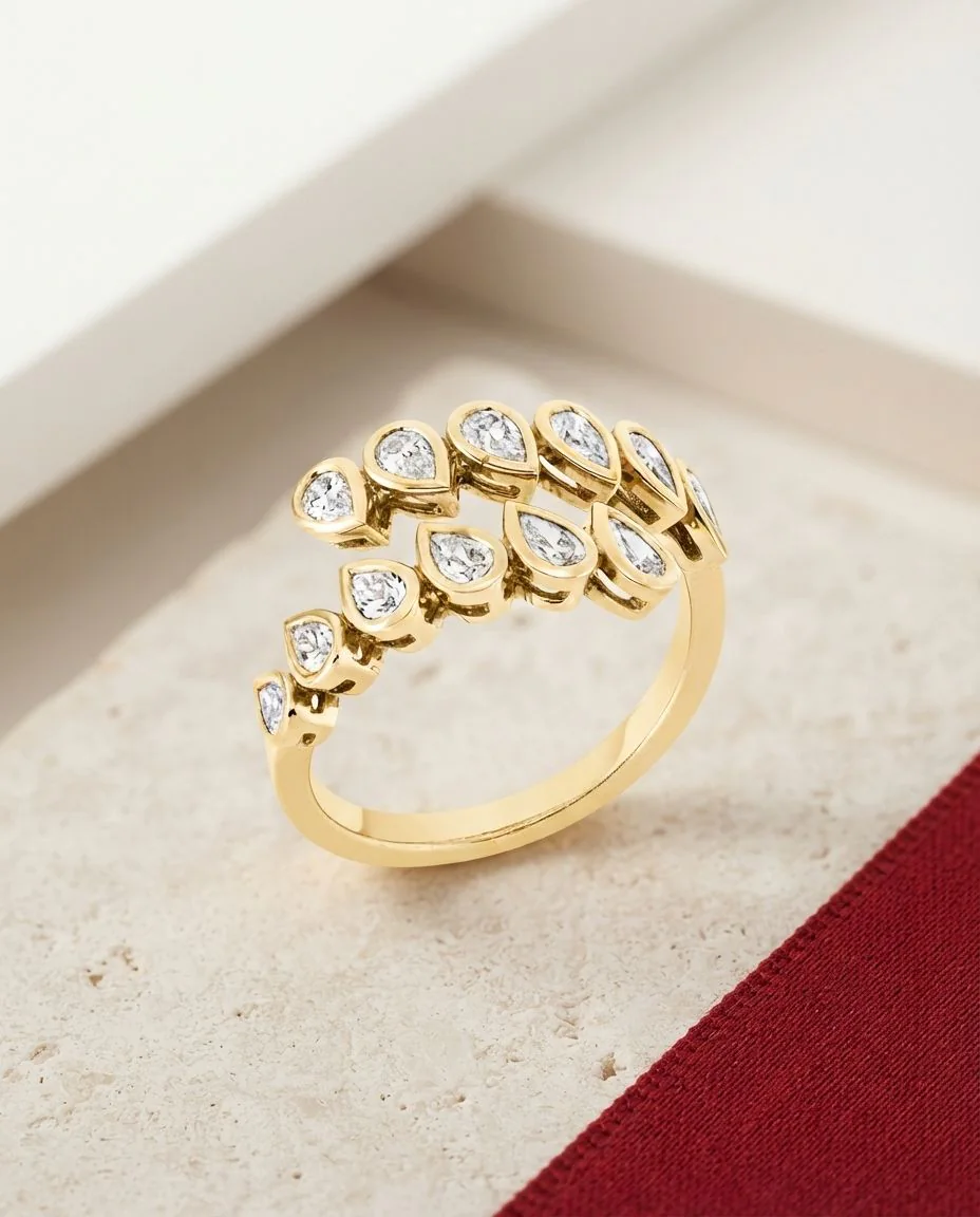 Ring 18 Karat Gelbgold · drapiert