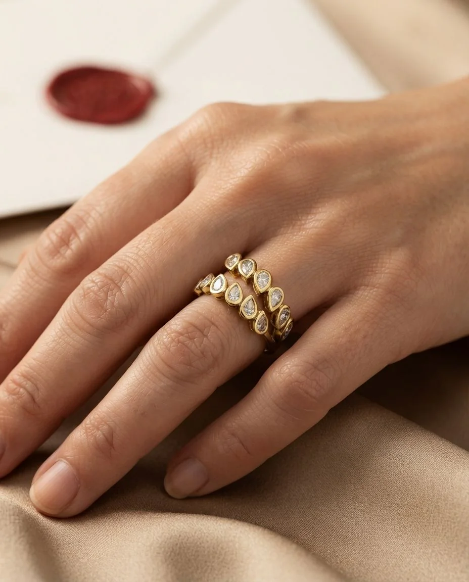 Ring 18 Karat Gelbgold · getragen