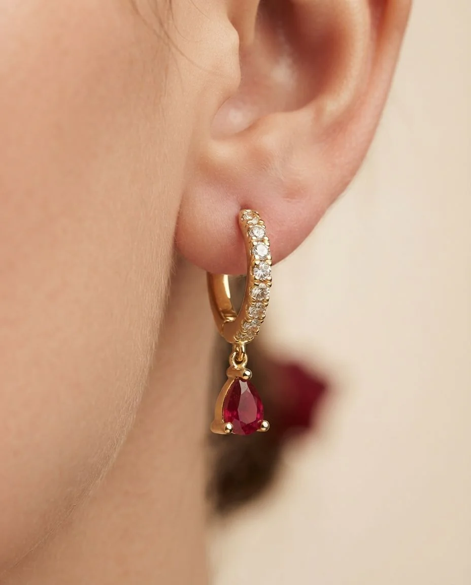 Ohrschmuck 18 Karat Gelbgold · getragen