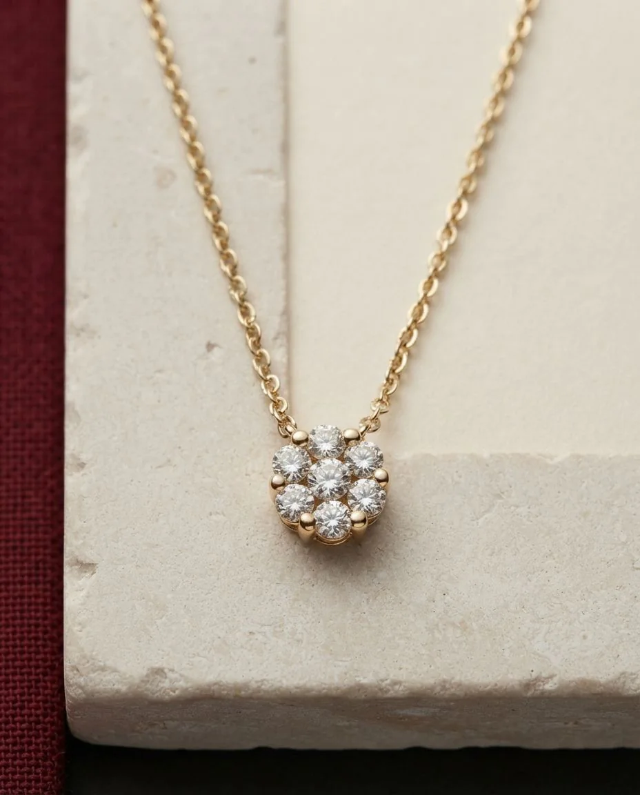 Collier 14 Karat Gelbgold · drapiert