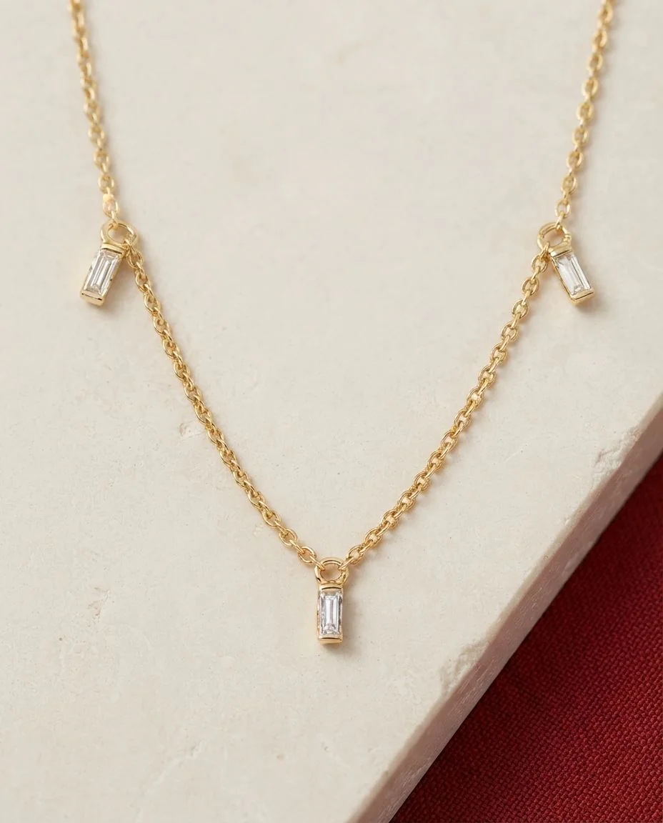 Collier 18 Karat Gelbgold · drapiert