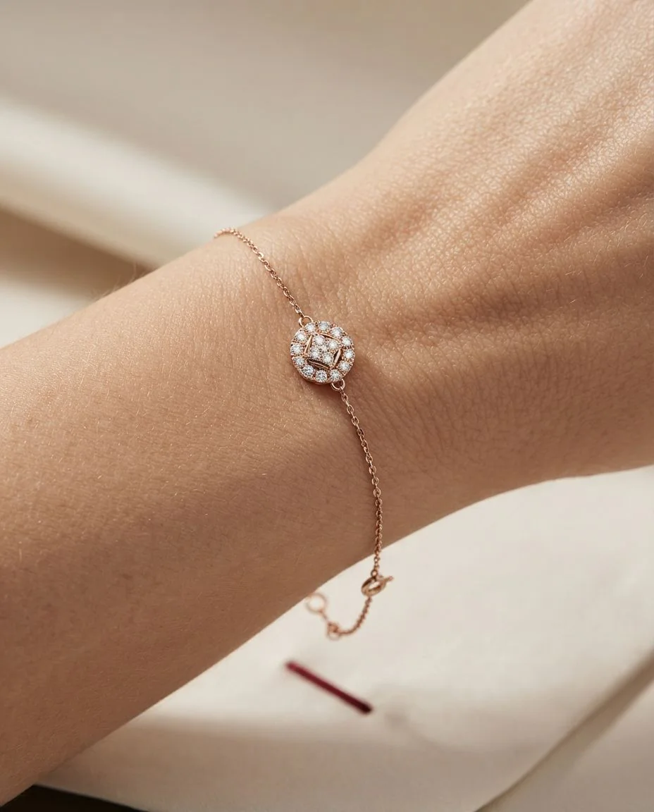 Armband 18 Karat Roségold · getragen
