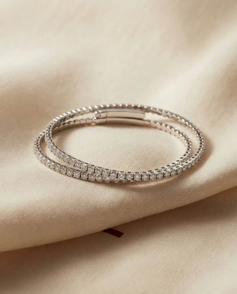 Armreif 18 Karat Weißgold · drapiert