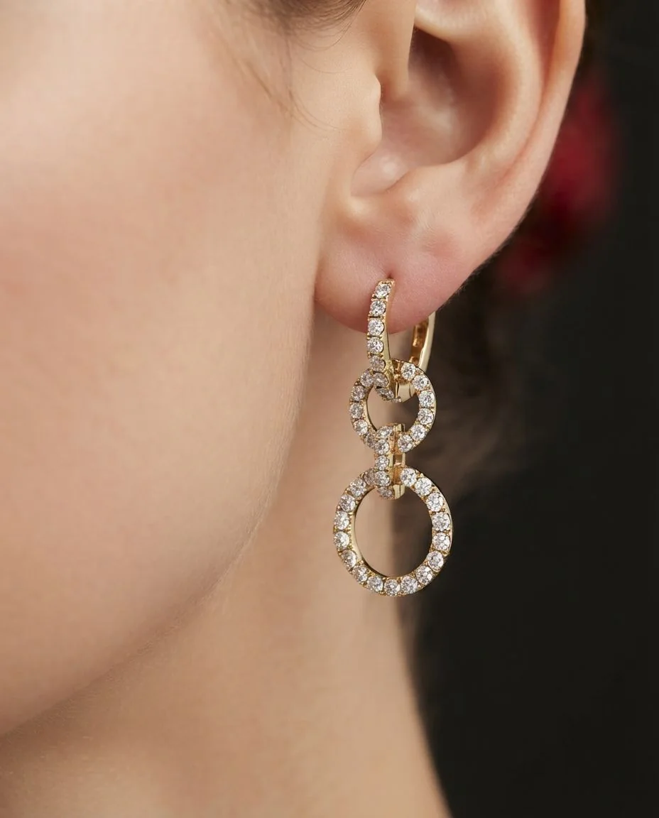 Ohrschmuck 18 Karat Gelbgold · getragen