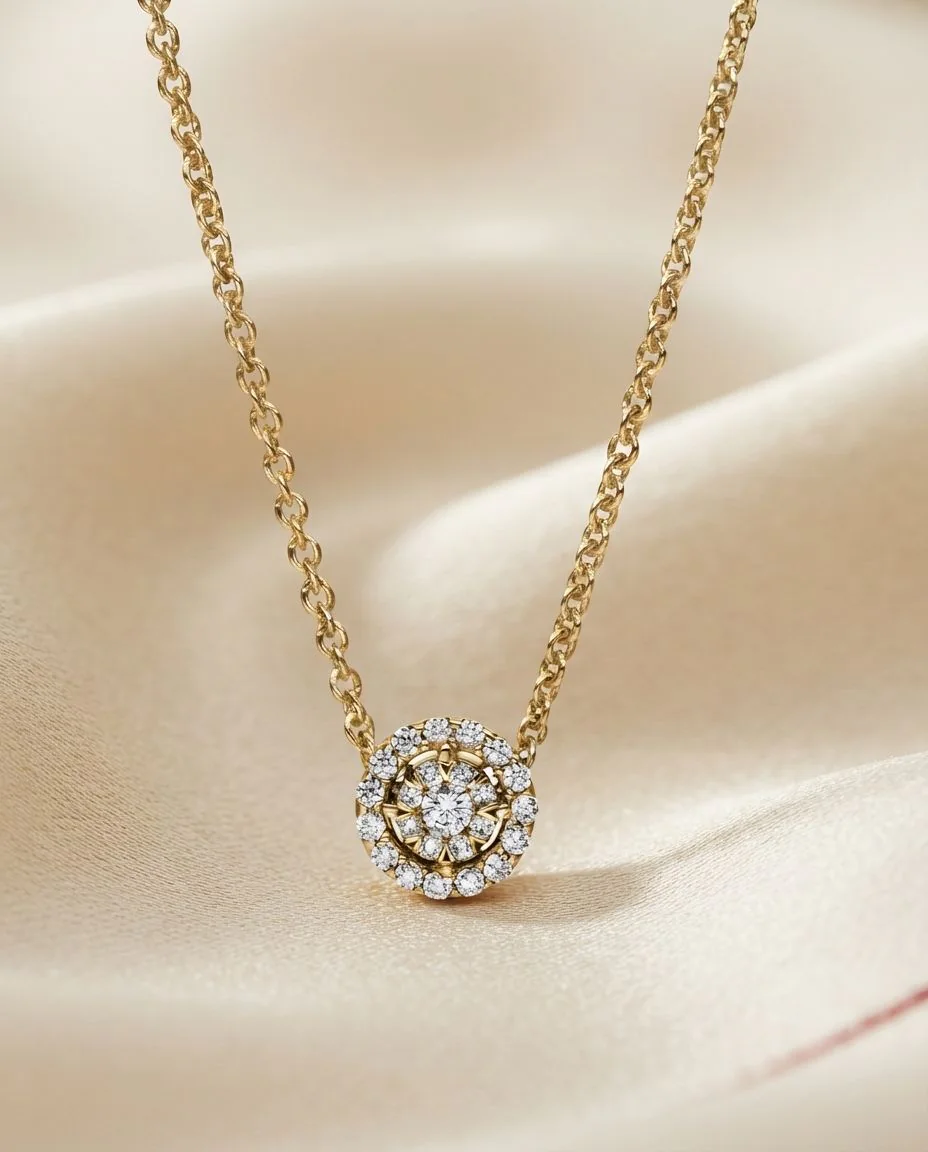 Collier 18 Karat Gelbgold · drapiert
