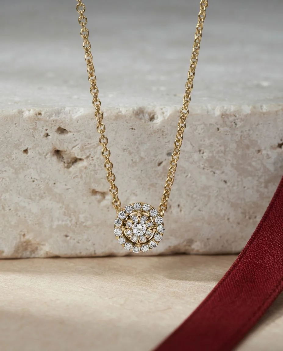 Collier 18 Karat Gelbgold · drapiert