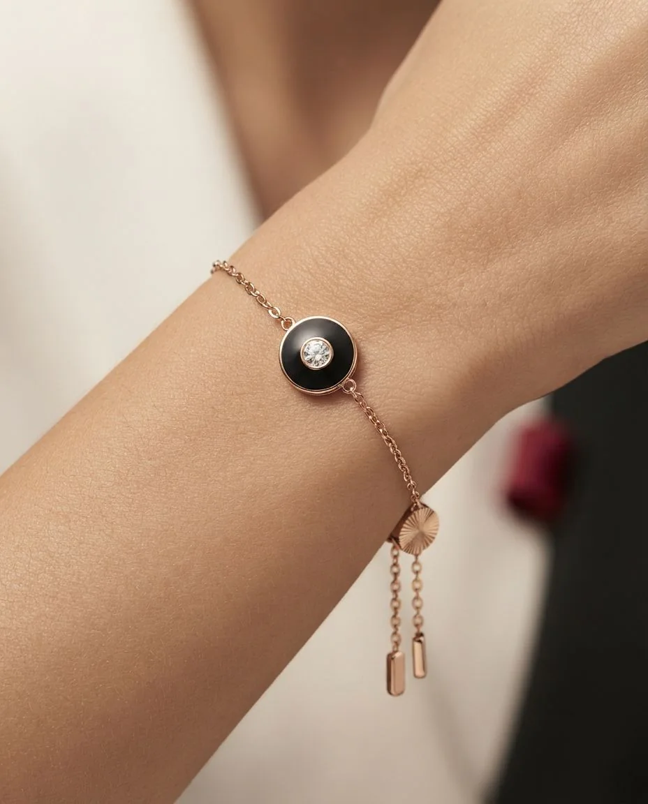 Armband 18 Karat Roségold · getragen