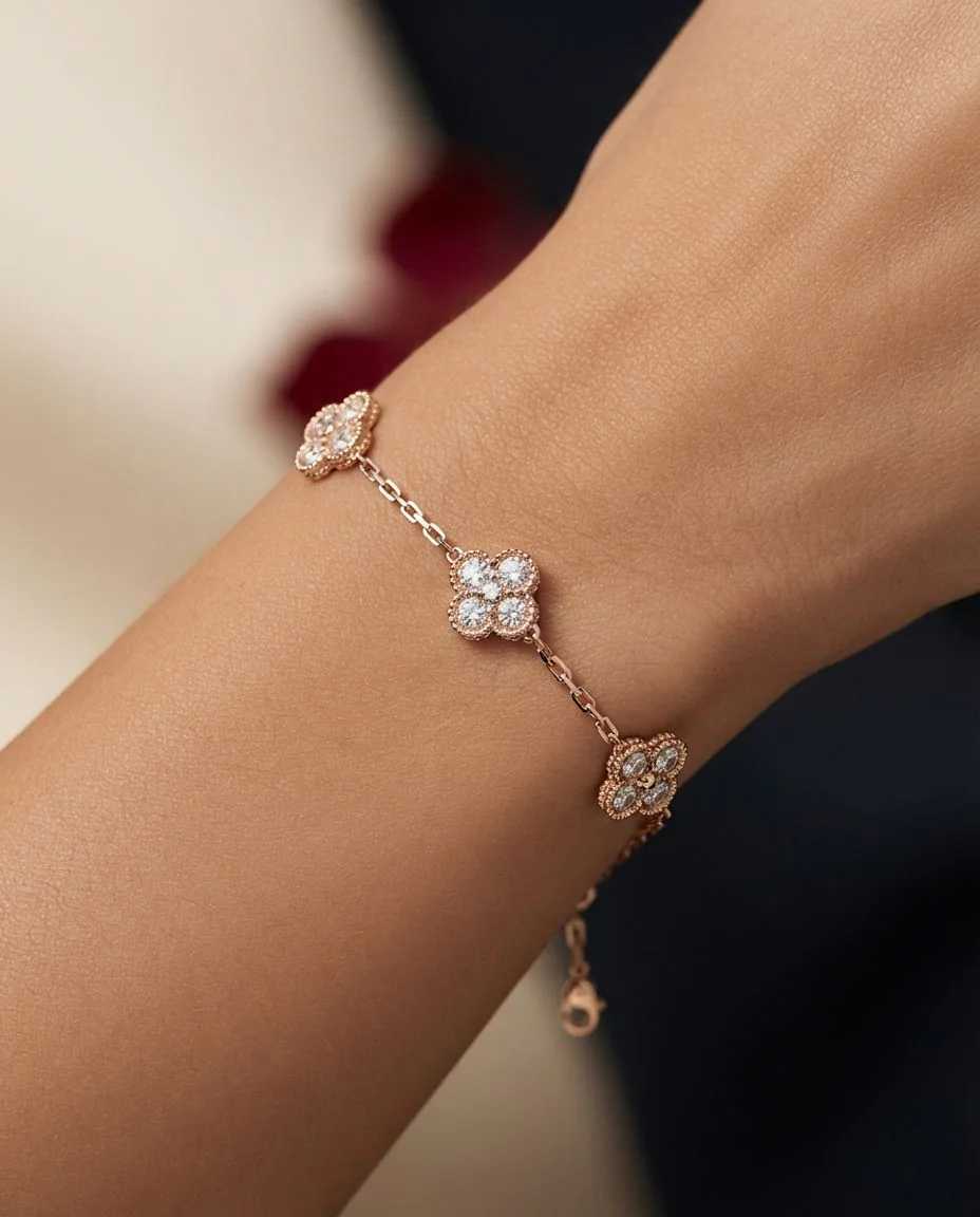 Armband 18 Karat Roségold · getragen