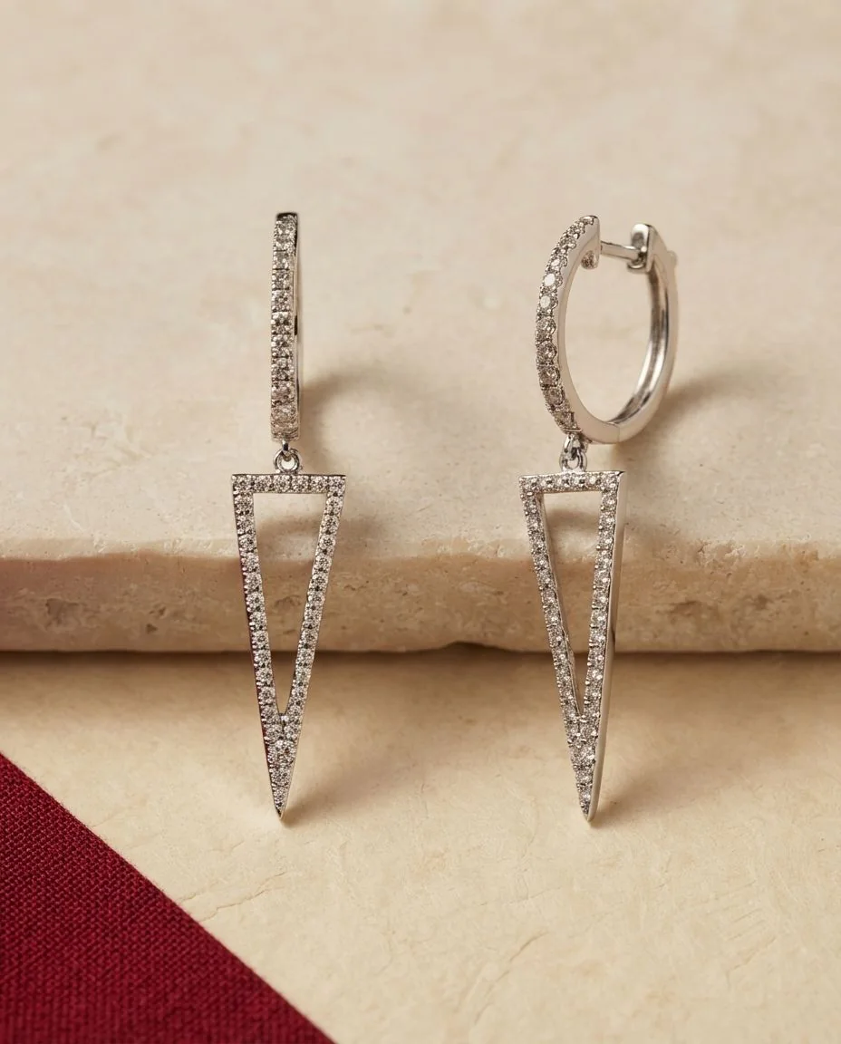 Ohrschmuck 14 Karat Weißgold · drapiert