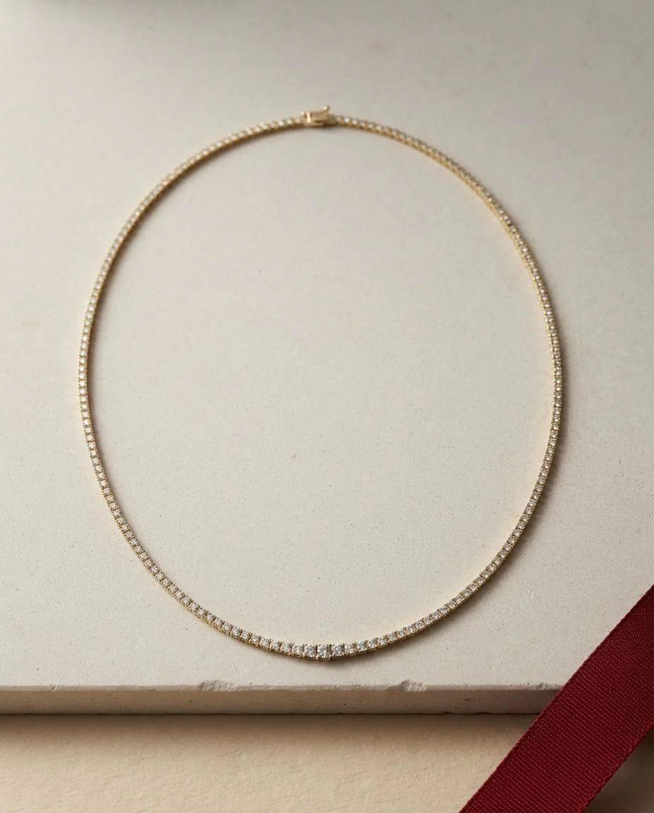 Collier 18 Karat Gelbgold · drapiert