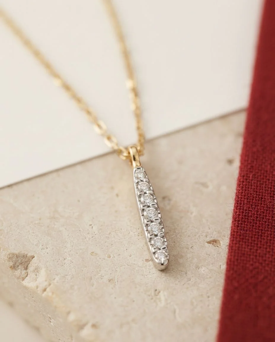Collier 18 Karat Gelbgold, mit ZÖ 42 cm · drapiert