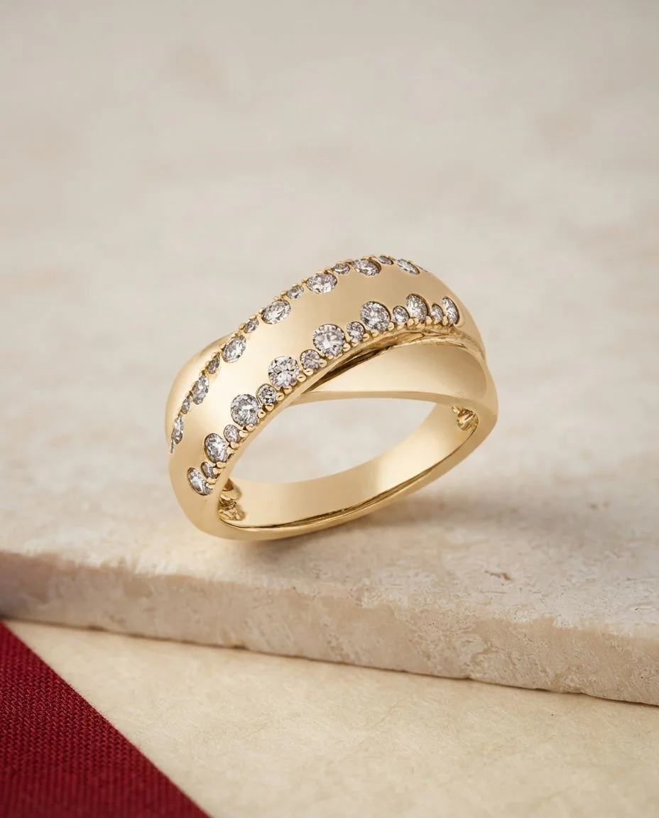 Ring 14 Karat Gelbgold · drapiert