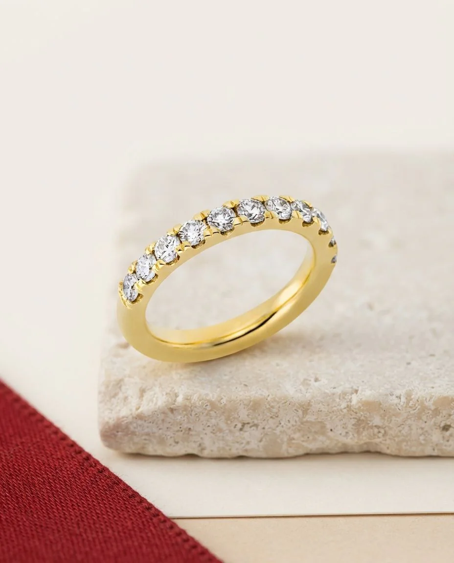 Ring 14 Karat Gelbgold · drapiert
