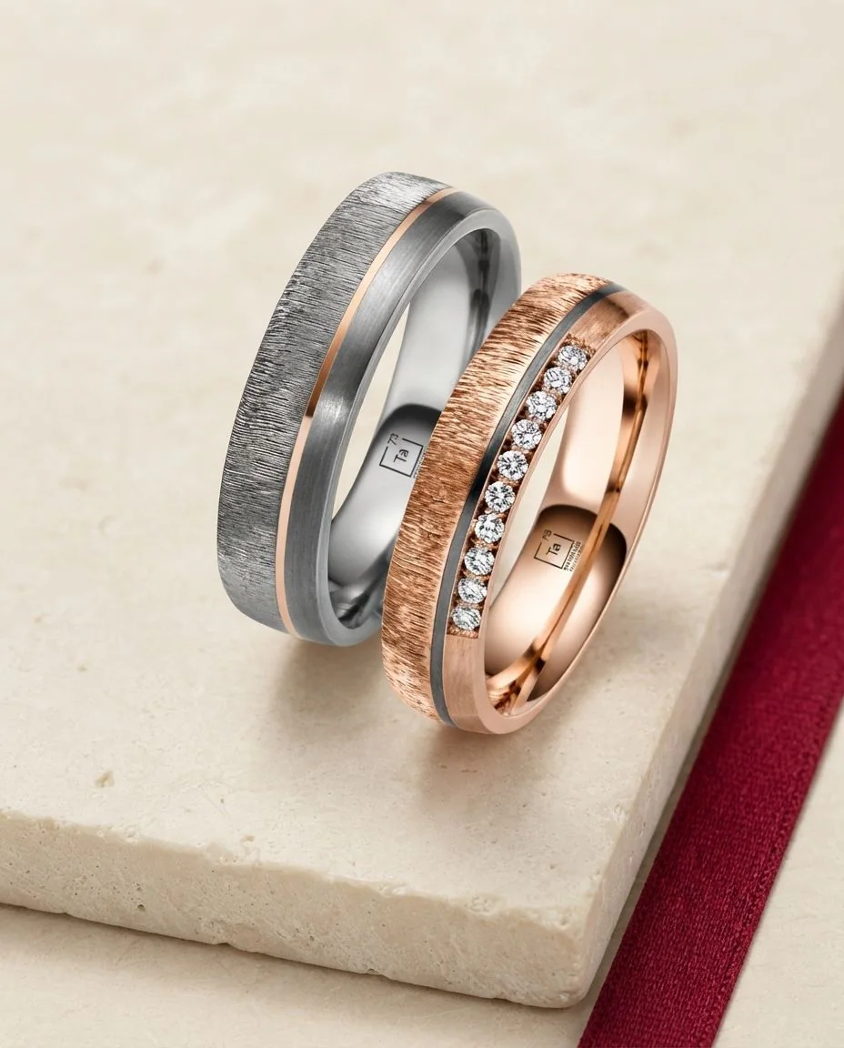 Eheringe Tantal & Gold Handgraviert TA33 & TA34 · drapiert