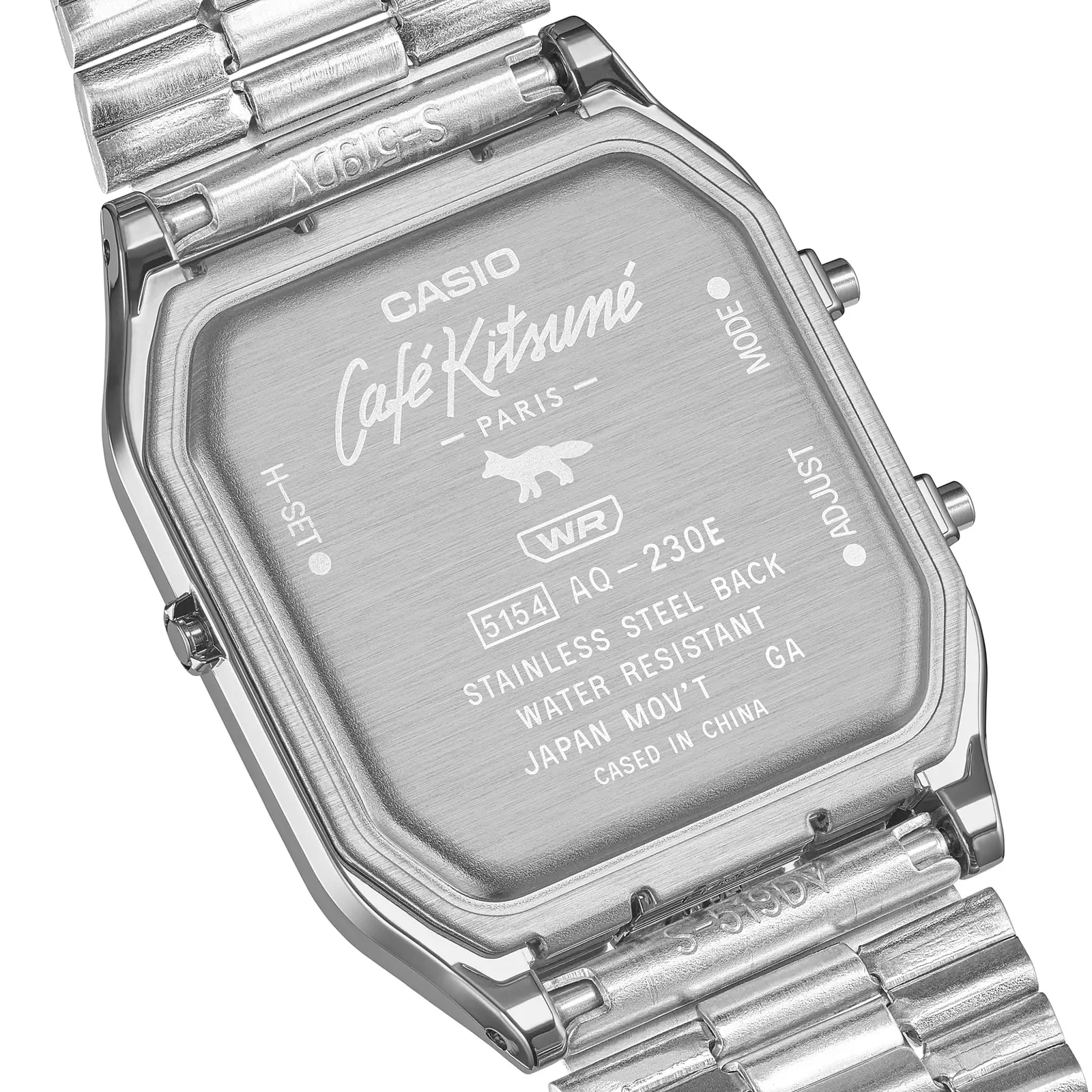 Auf dem Gehäuseboden der silbernen Armbanduhr AQ-230ECK-3AER ist das Logo von Café Kitsuné zu sehen