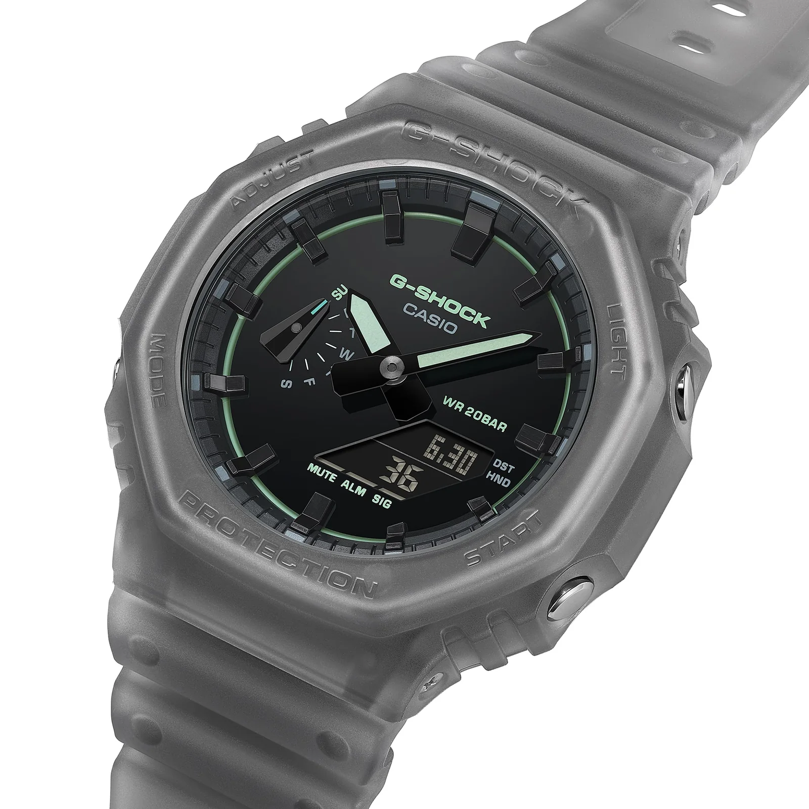 Schräg seitliche Ansicht der GA-2100K-1AER mit schwarzem, halbtransparentem Gehäuse und Armband