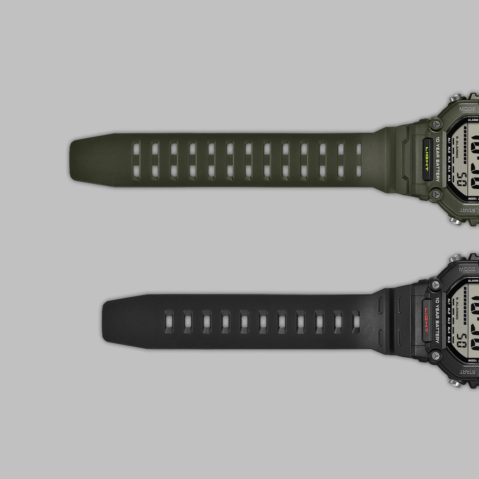 Die normale Armbandlänge der AE-1600H-1AV liegt zum Vergleich neben dem extra langen Armband der AE-1600HX-3AV