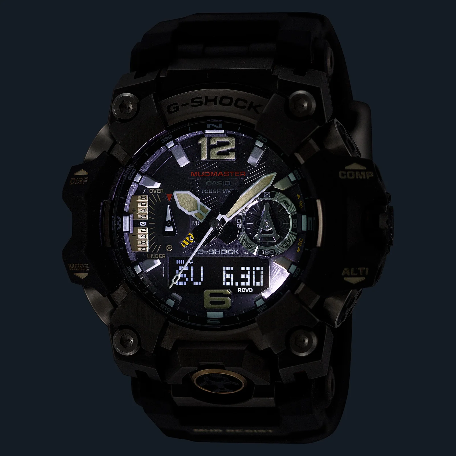 Nahaufnahme des digitalen Zifferblatts der G-SHOCK Armbanduhr GWG-B1000-1A mit aktivierter LED-Beleuchtung.